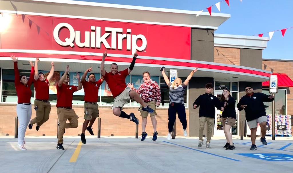 QUIKTRIP OPENS 900TH STORE, CELEBRATES HUGE  GROWTH MILESTONE IN ITS 63-YEAR HISTORY